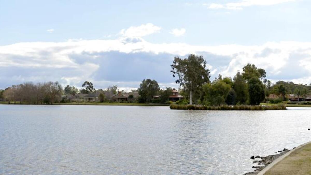 Kialla Lakes